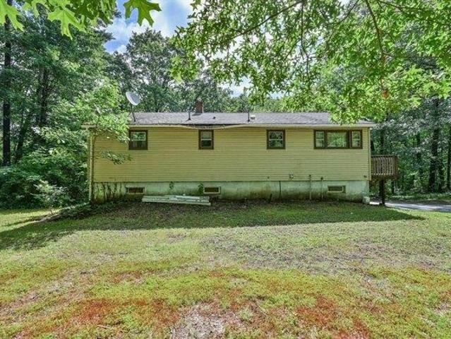House for sale in Dudley, Massachusetts