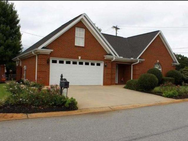 House for sale in Easley, South Carolina