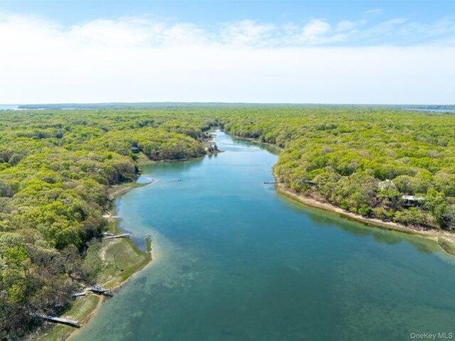 House for sale in Wainscott, New York