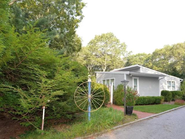 House for sale in Wainscott, New York
