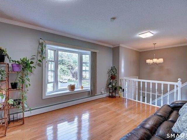 House for sale in Burnside, East Hartford