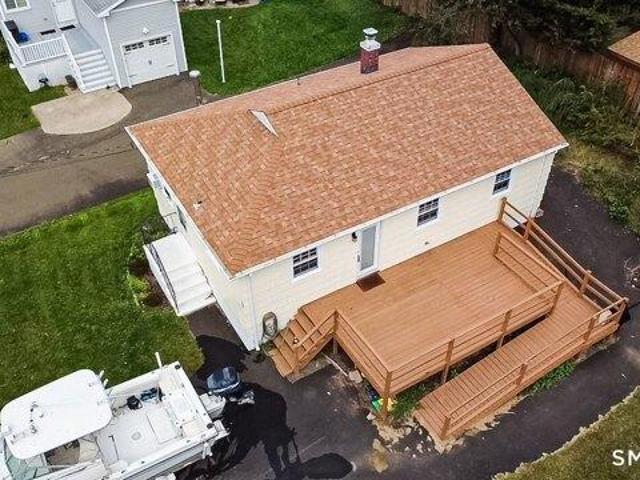 House for sale in Momauguin, East Haven