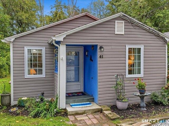 House for sale in Giants Neck, East Lyme