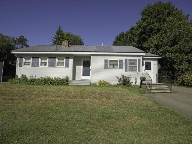 House for sale in East Millinocket, Maine