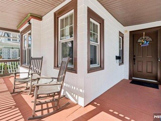 House for sale in East Orange, Essex County