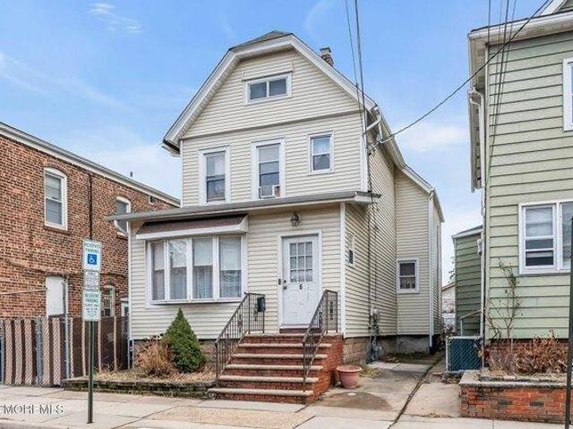 House for sale in Carlstadt, New Jersey
