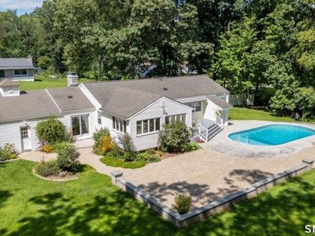 House for sale in Easton, Connecticut