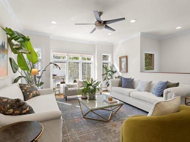 House for sale in Edgewater, Bergen County