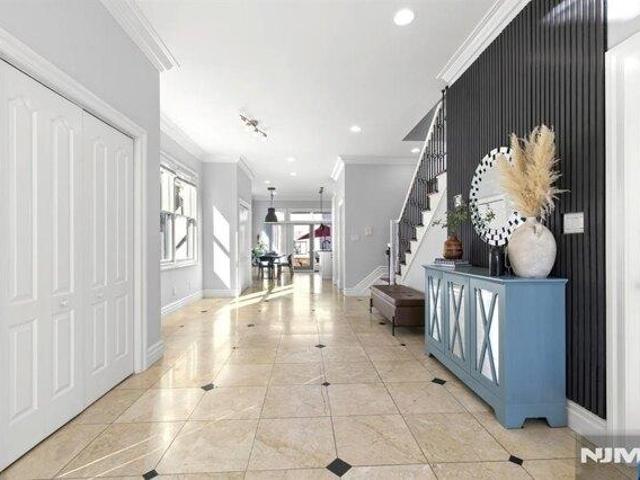 House for sale in Edgewater, Bergen County