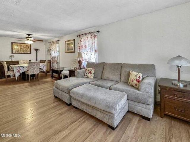 House for sale in Edison, New Jersey