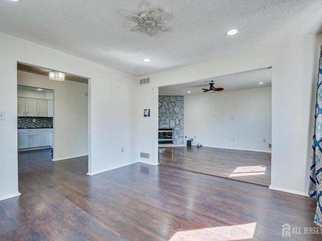 House for sale in Edison, New Jersey