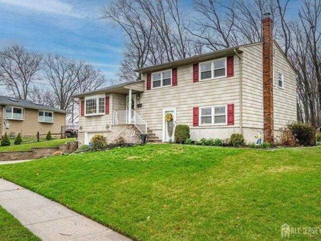 House for sale in Edison, New Jersey