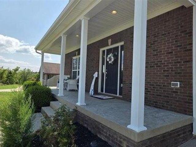 House for sale in Cecilia, Kentucky