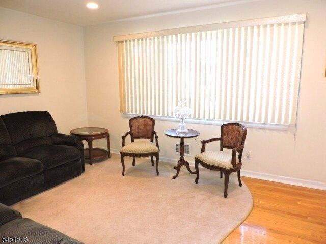 House for sale in Elmwood Park, New Jersey