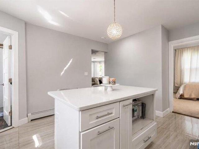 House for sale in Elmwood Park, New Jersey