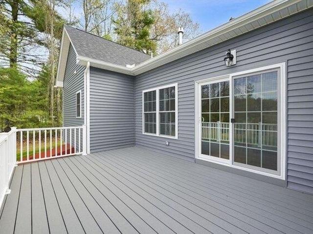 House for sale in Enfield, Connecticut