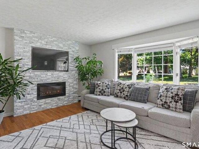 House for sale in Enfield, Capitol Planning Region