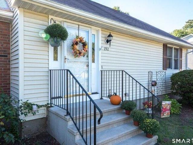 House for sale in Hazardville, Enfield
