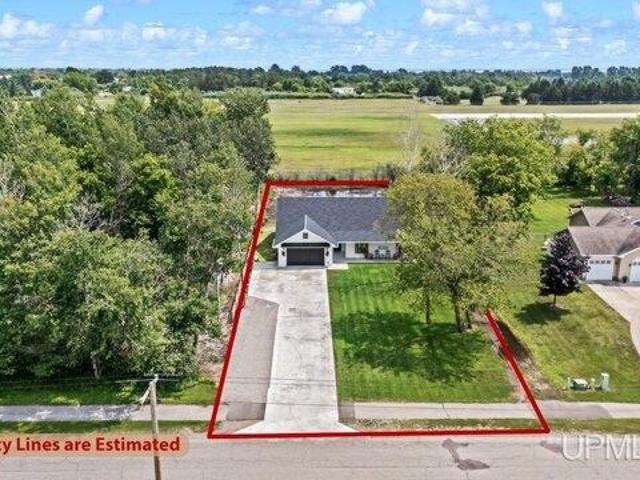 House for sale in Escanaba, Michigan