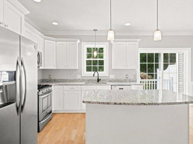 House for sale in Windsor Crossing, Exeter
