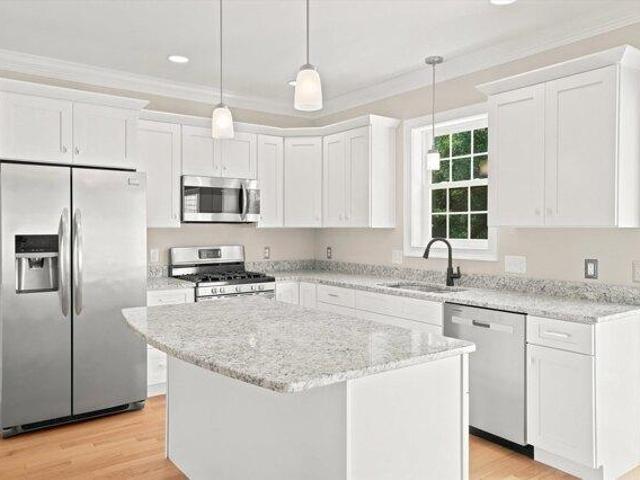 House for sale in Windsor Crossing, Exeter