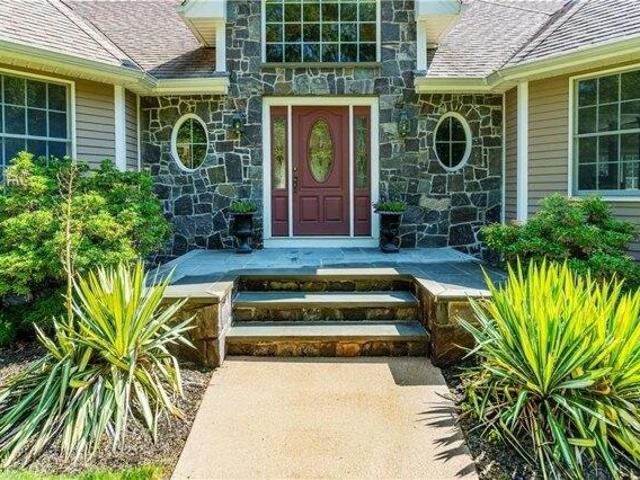 House for sale in Exeter, South County
