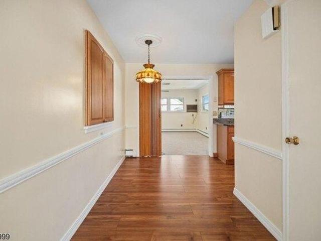 House for sale in Fair Lawn, New Jersey