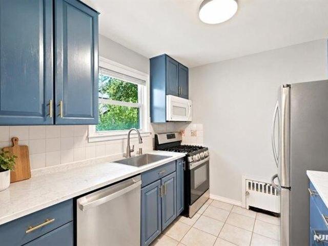 House for sale in Fair Lawn, Bergen County