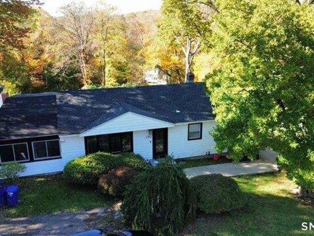 House for sale in Trumbull, Connecticut