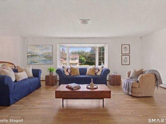 House for sale in Melville Village, Fairfield