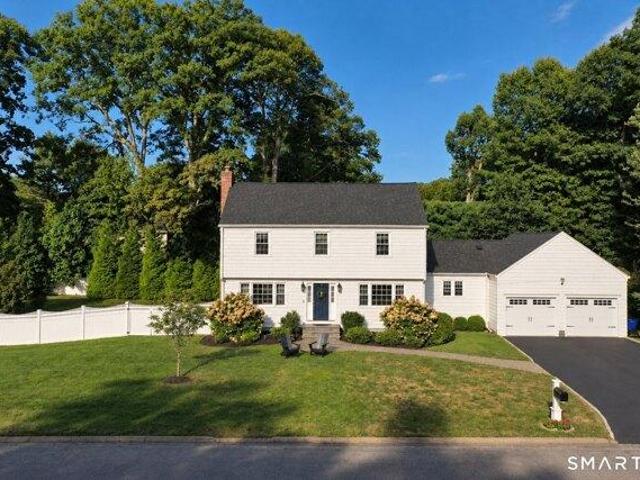House for sale in Stratfield, Fairfield