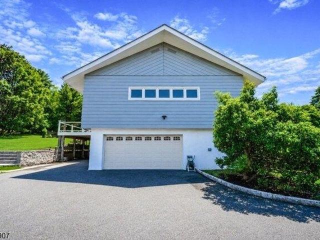 House for sale in Fairfield, New Jersey
