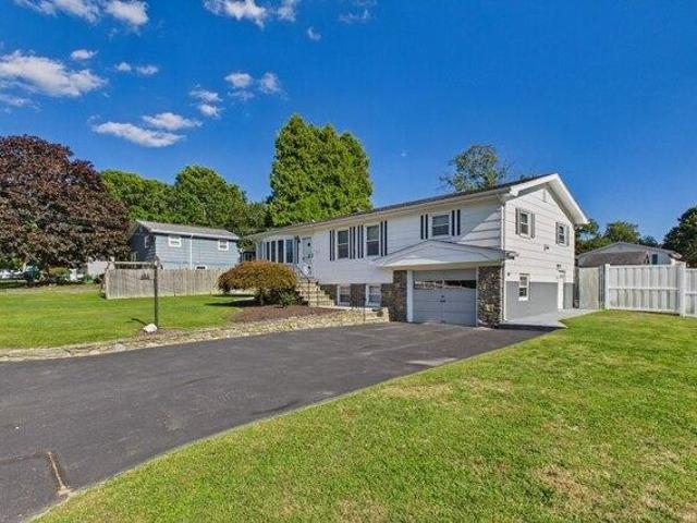 House for sale in Pope Beach, Fairhaven