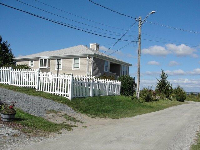 House for sale in Winsegansett Heights, Fairhaven