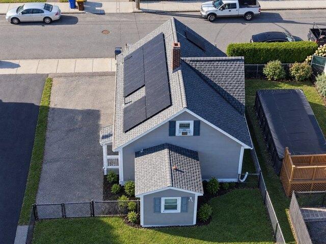 House for sale in Mechanicsville, Fall River