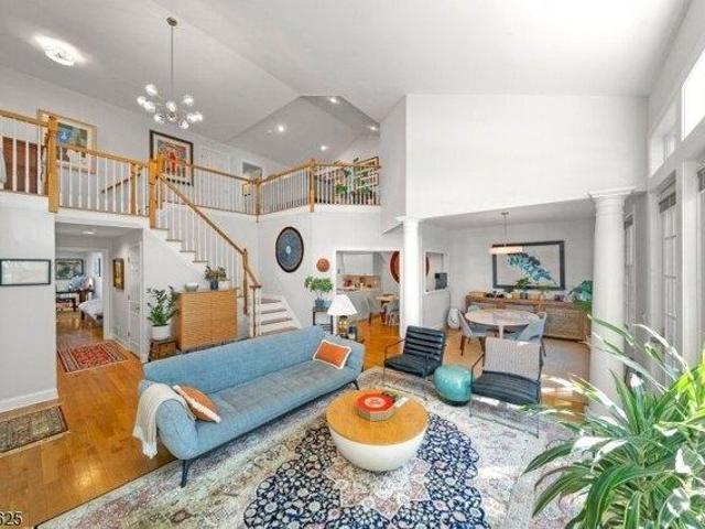 House for sale in Far Hills, New Jersey