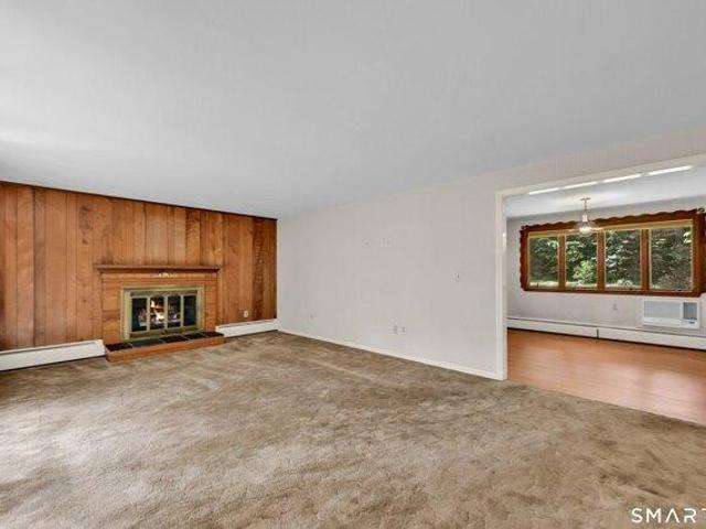 House for sale in Farmington, Connecticut