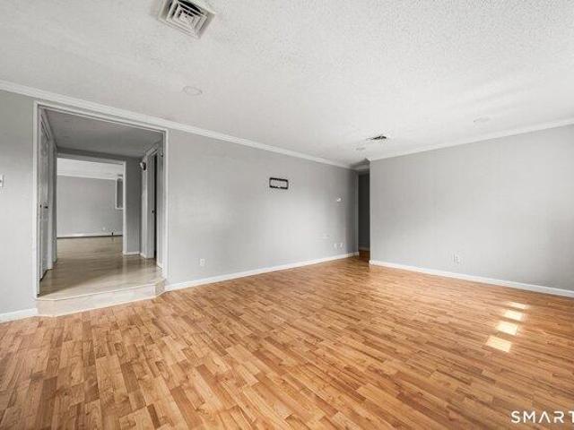 House for sale in Farmington, Connecticut