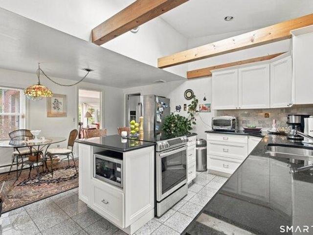 House for sale in Farmington, Capitol Planning Region