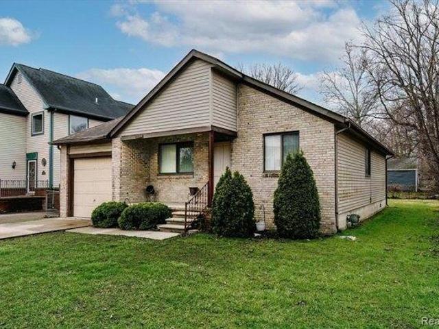 House for sale in Farmington, Michigan