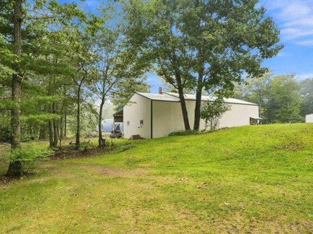 House for sale in Fitzwilliam, Cheshire County