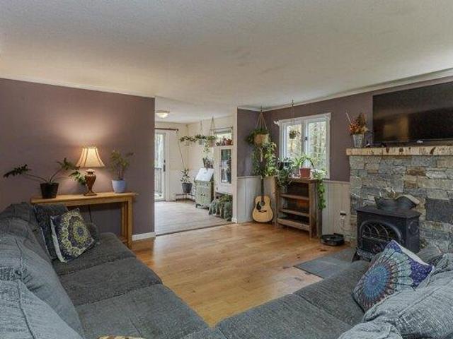 House for sale in State Line, Fitzwilliam