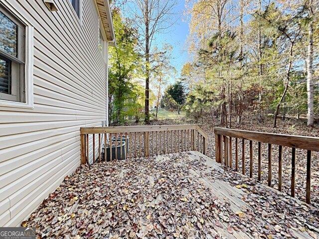 House for sale in Flowery Branch, Georgia