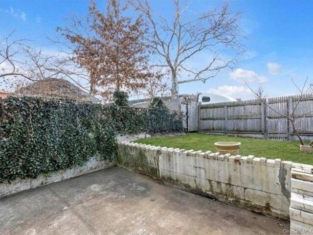 House for sale in Queens, Arverne