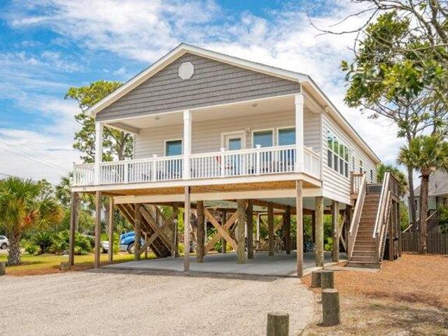House for sale in Folly Beach, South Carolina
