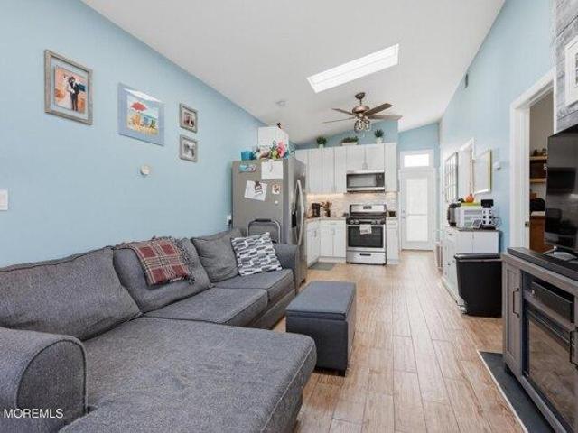 House for sale in Lanoka Harbor, New Jersey