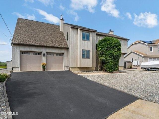 House for sale in Lanoka Harbor, New Jersey