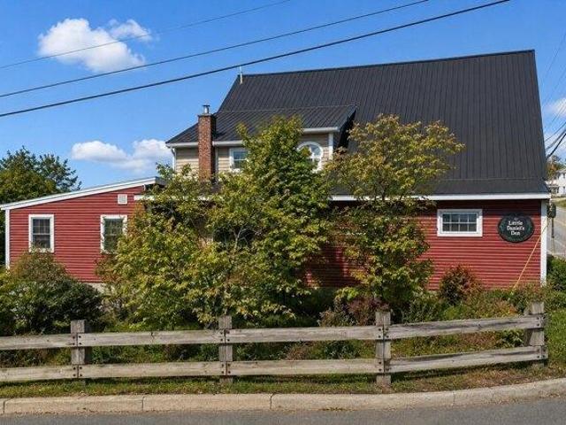 House for sale in Maine