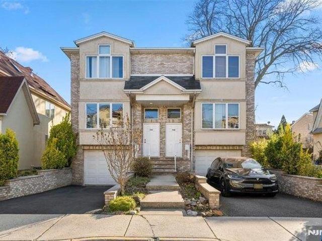 House for sale in Fort Lee, New Jersey