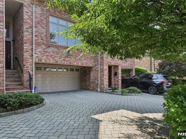 House for sale in Fort Lee, New Jersey
